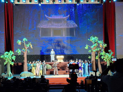 Triển khai sử dụng Sổ tay đảng viên điện tử iCPV-Book