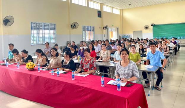Trường Tiểu học Phú Mỹ tham gia tập huấn bồi dưỡng chính trị hè năm 2025