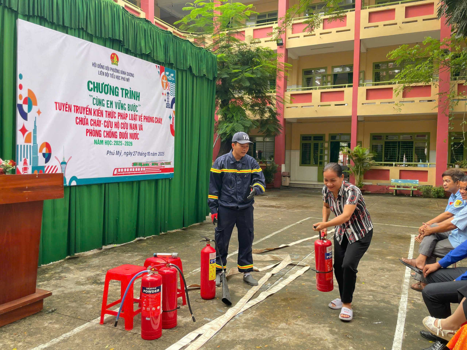 12 d1ed27bc1d8591dbc8944