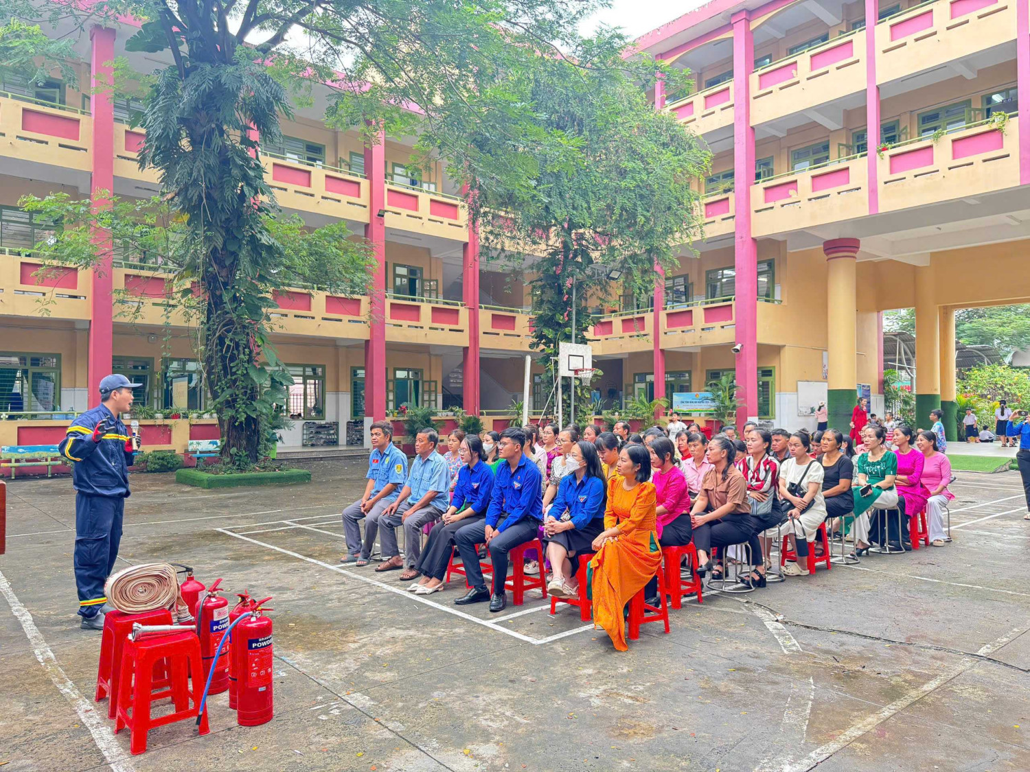 2 353860319844089536513