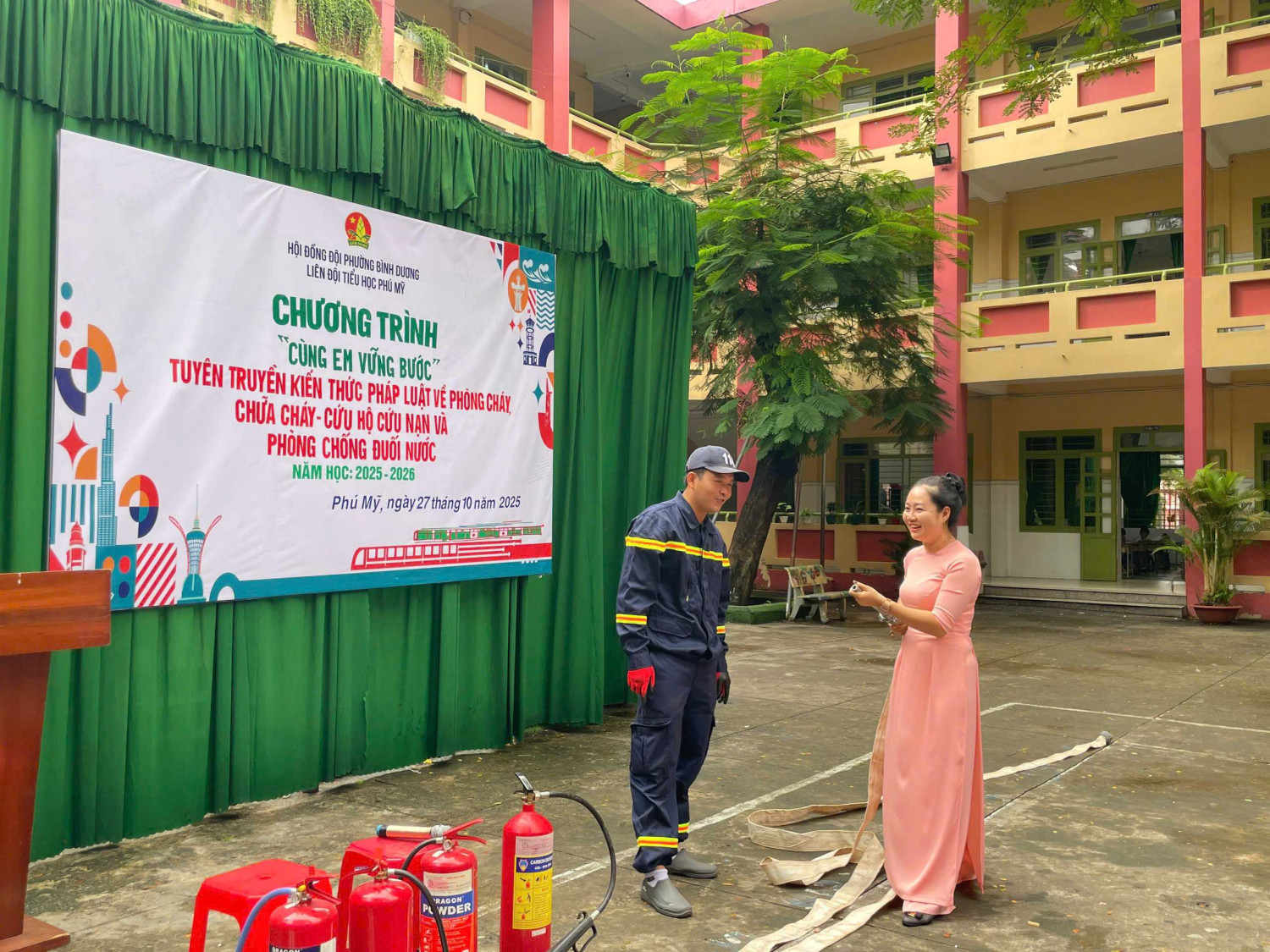 3 35386031984408953657