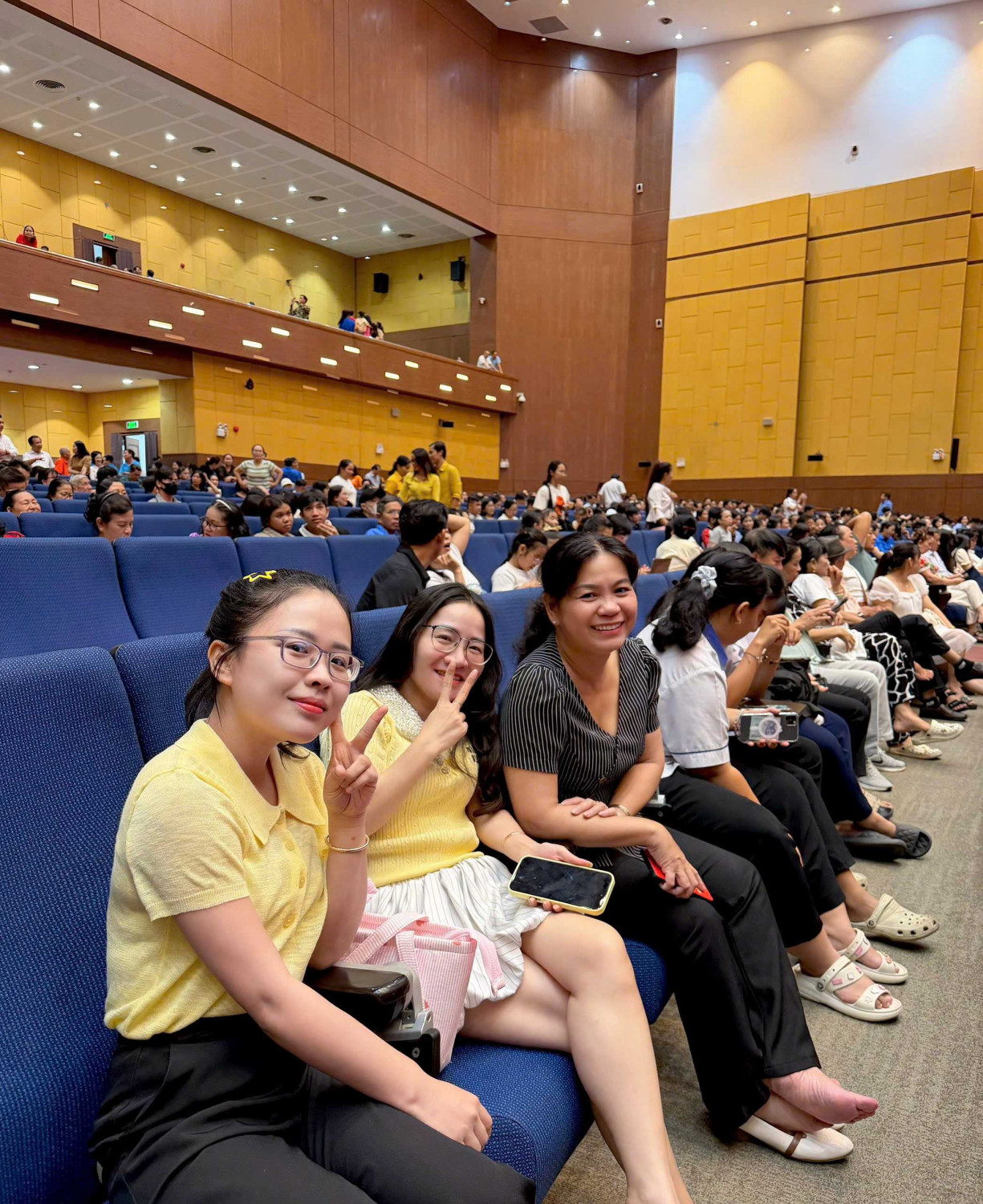 1 439834196100809868415