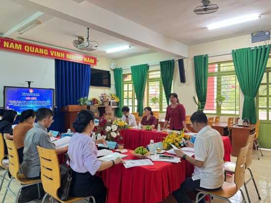 Chi bộ Trường Tiểu học Phú Mỹ đón tiếp đoàn kiểm tra của ban thường vụ Đảng ủy phường Bình Dương